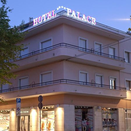 צ'יביטאנובה מארקה Palace Hotel מראה חיצוני תמונה