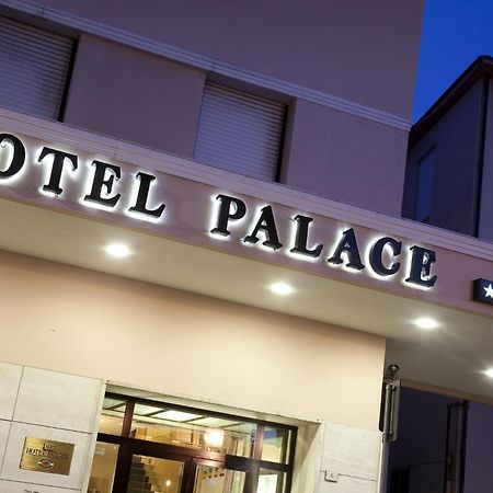 צ'יביטאנובה מארקה Palace Hotel מראה חיצוני תמונה