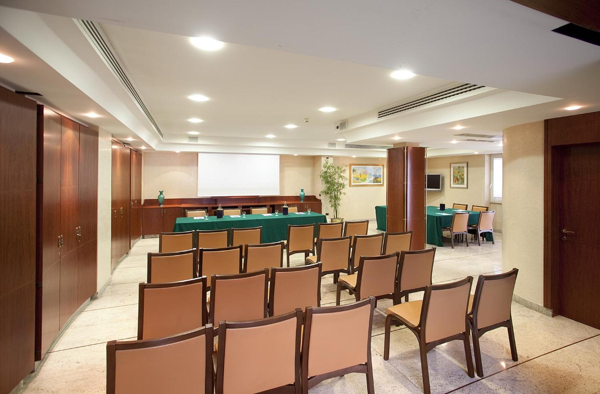 צ'יביטאנובה מארקה Palace Hotel מראה חיצוני תמונה