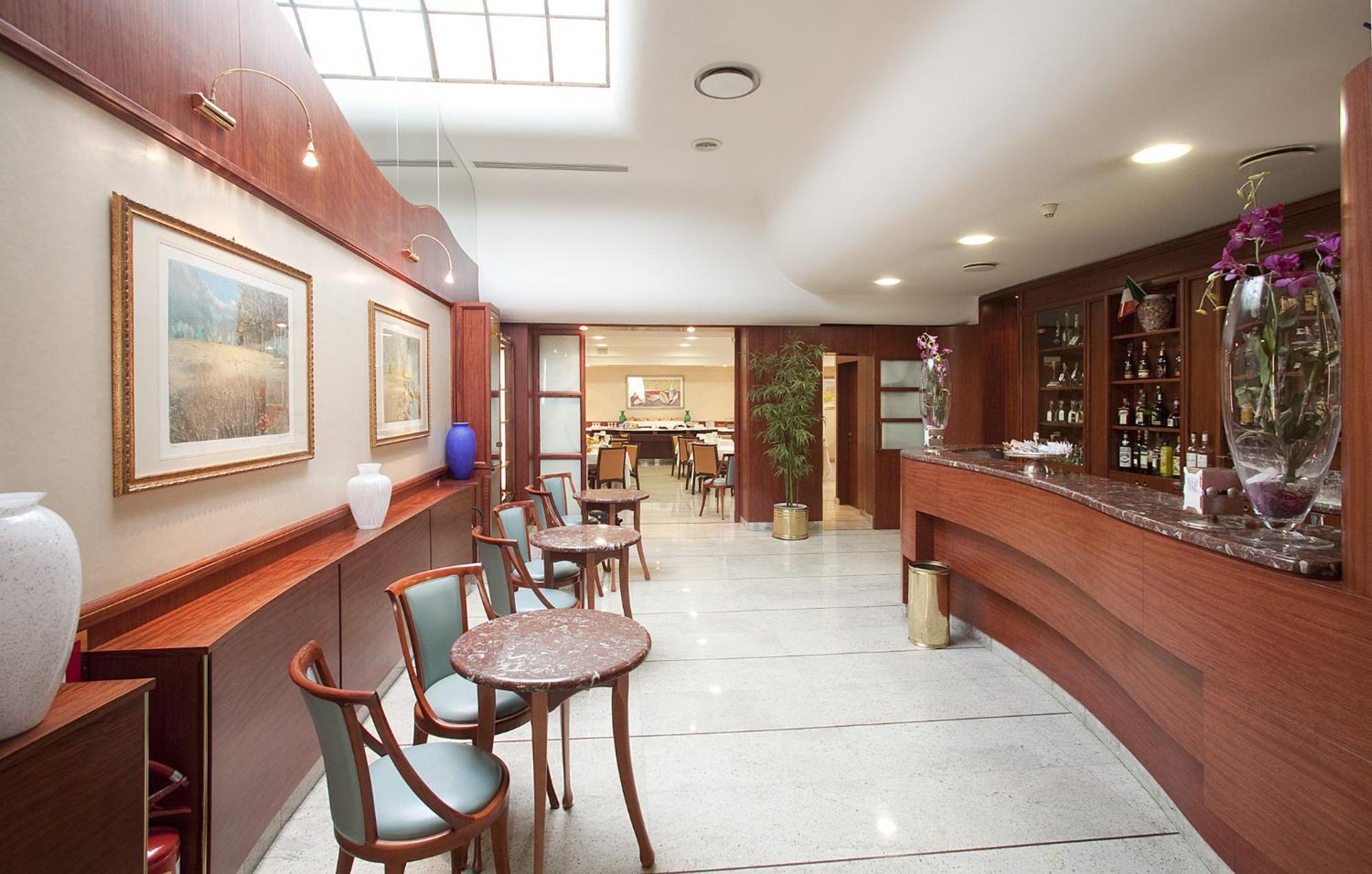 צ'יביטאנובה מארקה Palace Hotel מראה חיצוני תמונה