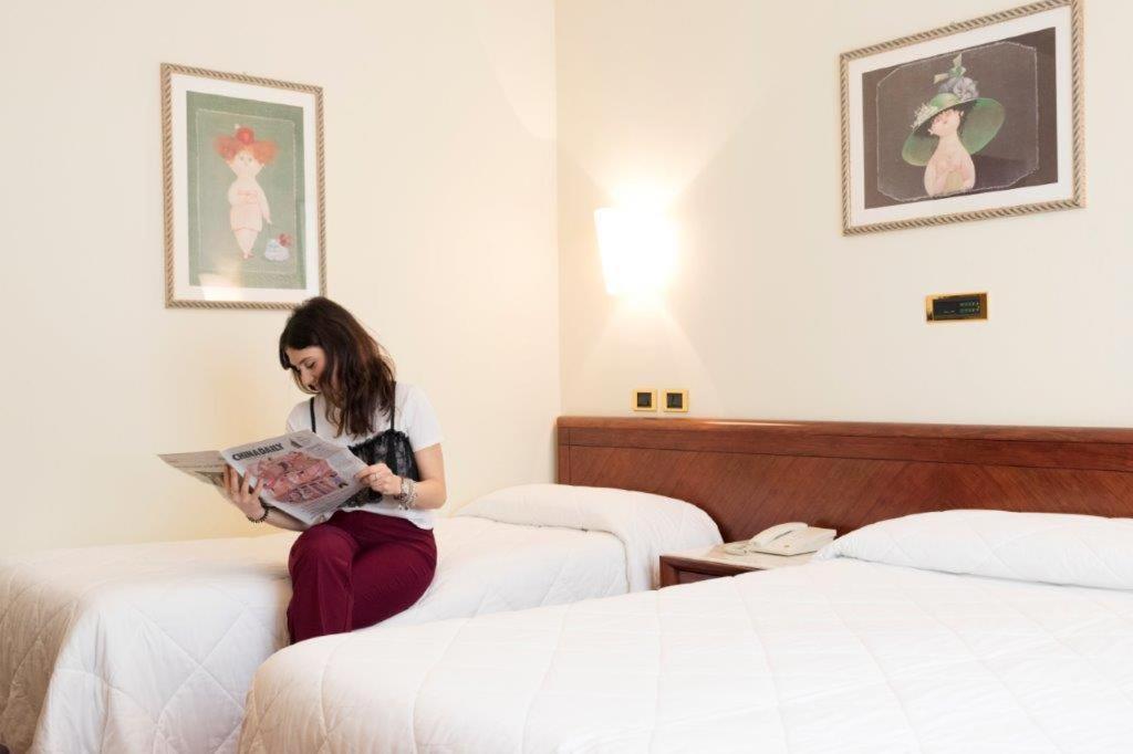 צ'יביטאנובה מארקה Palace Hotel מראה חיצוני תמונה
