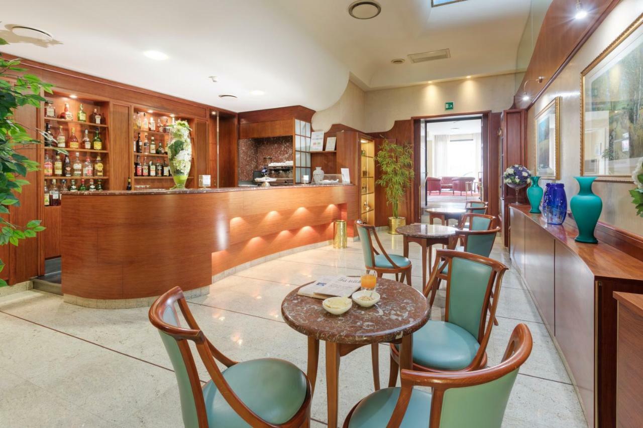 צ'יביטאנובה מארקה Palace Hotel מראה חיצוני תמונה